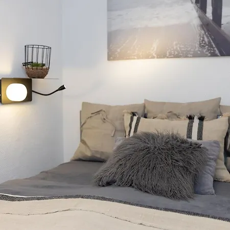 Strandhaus Am Yachthafen 9 *